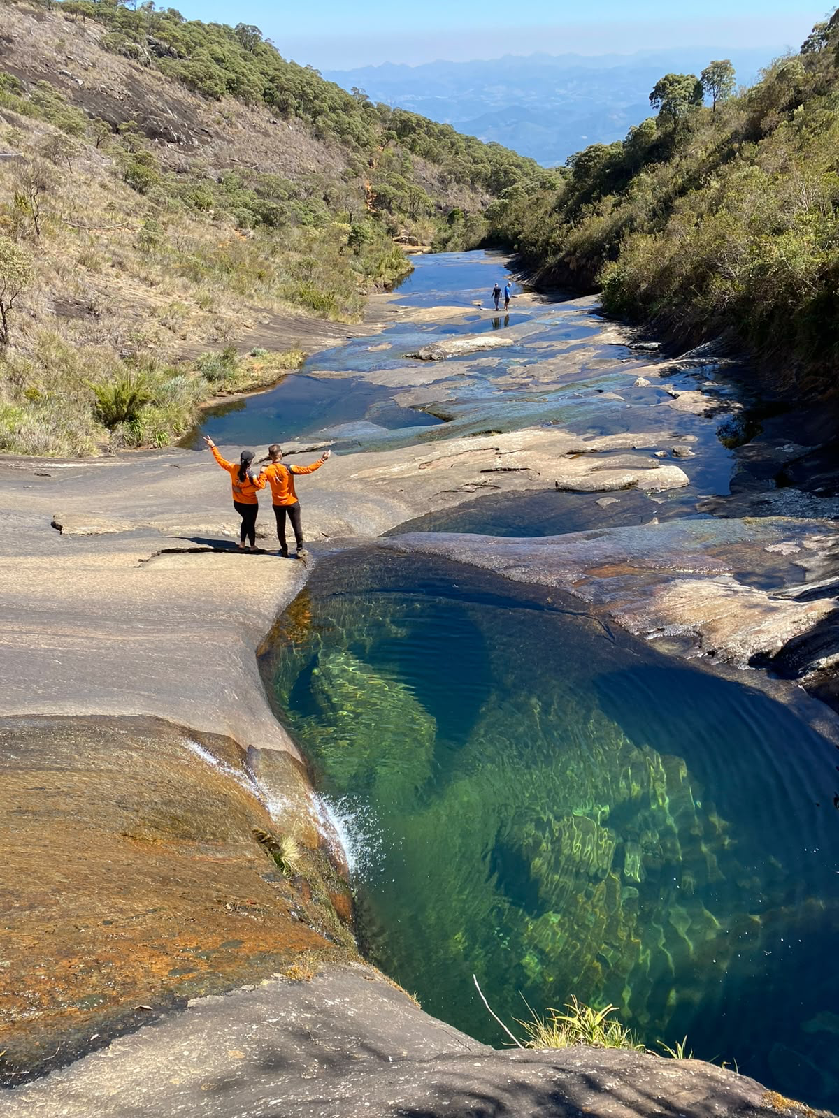 Águas e piscinas naturais do Vale Encantado